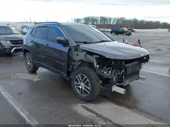 3C4NJDBB3JT479902 2018 JEEP COMPASS