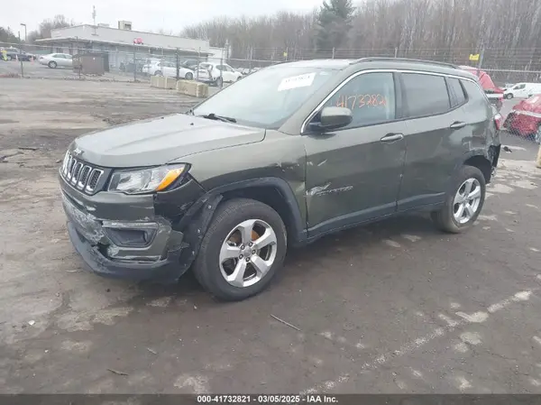 3C4NJDBB3JT480371 2018 JEEP COMPASS - Image 2
