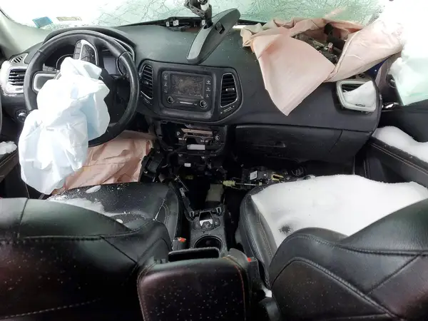 3C4NJDBB3JT483044 2018 JEEP COMPASS - Image 8