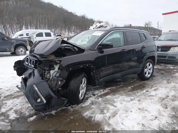 3C4NJDBB3JT483836 2018 JEEP COMPASS - Image 2