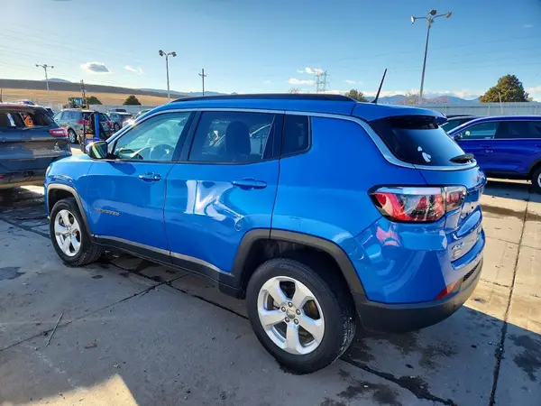 3C4NJDBB3JT485280 2018 JEEP COMPASS - Image 2