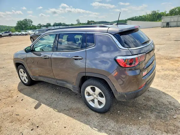 3C4NJDBB3KT593366 2019 JEEP COMPASS - Image 2