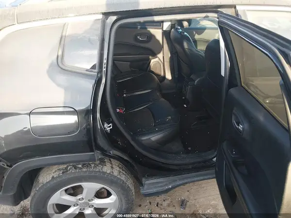 3C4NJDBB3KT595456 2019 JEEP COMPASS - Image 8