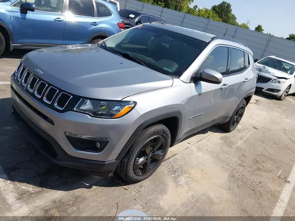 3C4NJDBB3KT596784 2019 JEEP COMPASS - Image 2