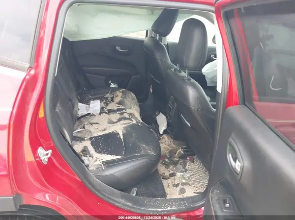 3C4NJDBB3KT597014 2019 JEEP COMPASS - Image 8