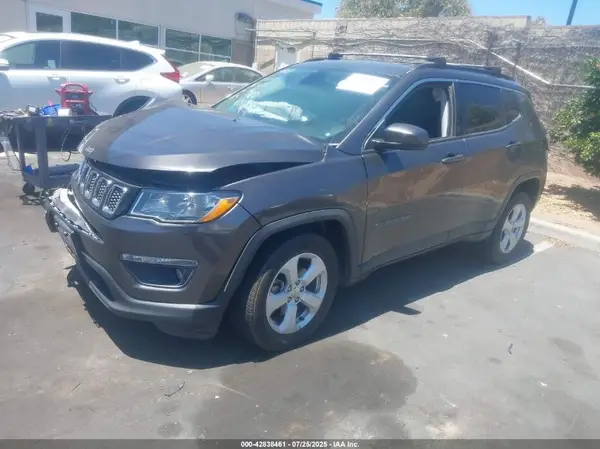 3C4NJDBB3KT597286 2019 JEEP COMPASS - Image 2