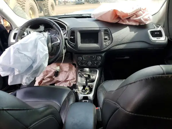 3C4NJDBB3KT629184 2019 JEEP COMPASS - Image 8