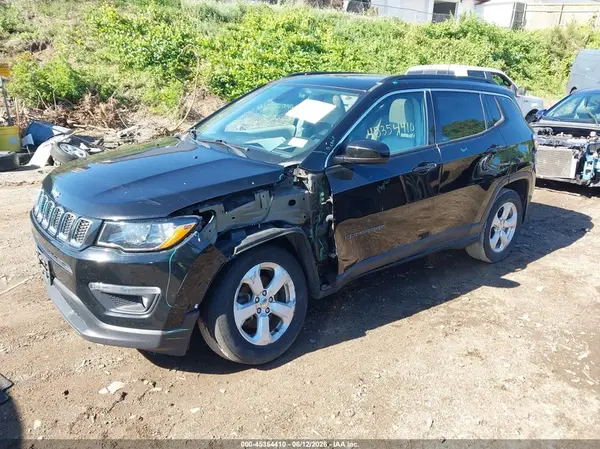 3C4NJDBB3KT629699 2019 JEEP COMPASS - Image 2