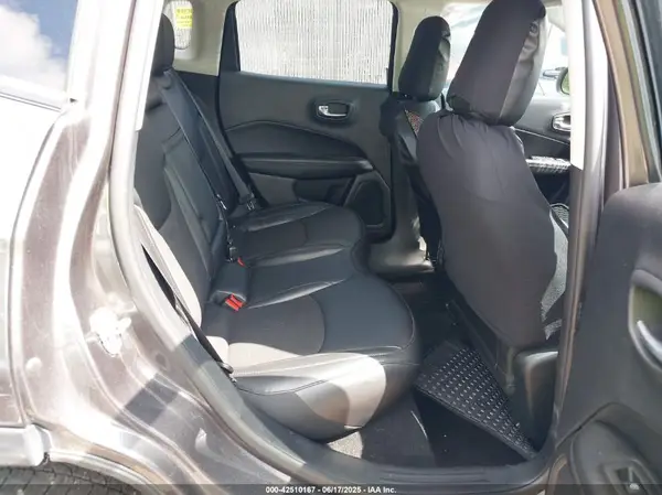 3C4NJDBB3KT638113 2019 JEEP COMPASS - Image 8