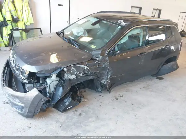 3C4NJDBB3KT641593 2019 JEEP COMPASS - Image 2