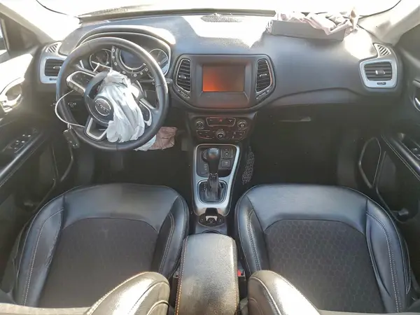 3C4NJDBB3KT645918 2019 JEEP COMPASS - Image 8