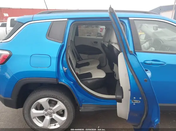 3C4NJDBB3KT648088 2019 JEEP COMPASS - Image 8