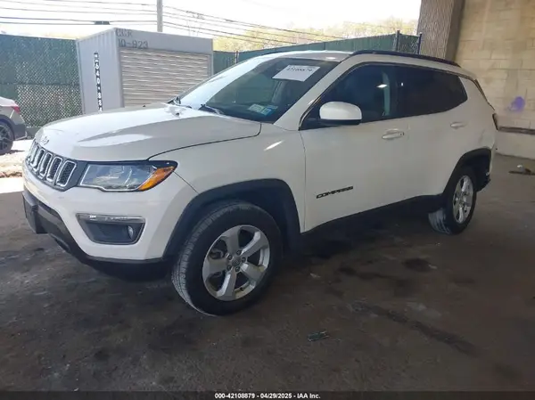 3C4NJDBB3KT654263 2019 JEEP COMPASS - Image 2