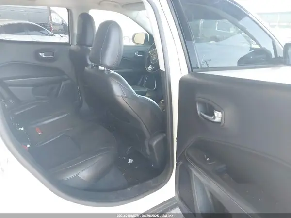 3C4NJDBB3KT654263 2019 JEEP COMPASS - Image 8