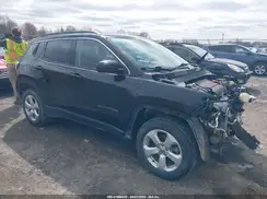 3C4NJDBB3KT654330 2019 JEEP COMPASS