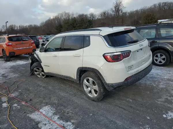 3C4NJDBB3KT678577 2019 JEEP COMPASS - Image 2