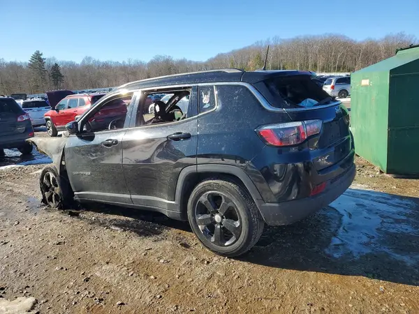 3C4NJDBB3KT709858 2019 JEEP COMPASS - Image 2