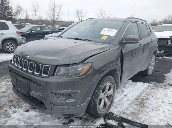 3C4NJDBB3KT711982 2019 JEEP COMPASS - Image 2