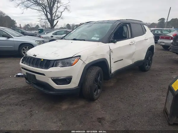 3C4NJDBB3KT713943 2019 JEEP COMPASS - Image 2