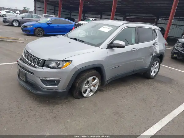 3C4NJDBB3KT723470 2019 JEEP COMPASS - Image 2