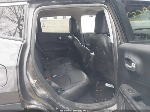 3C4NJDBB3KT729012 2019 JEEP COMPASS - Image 8