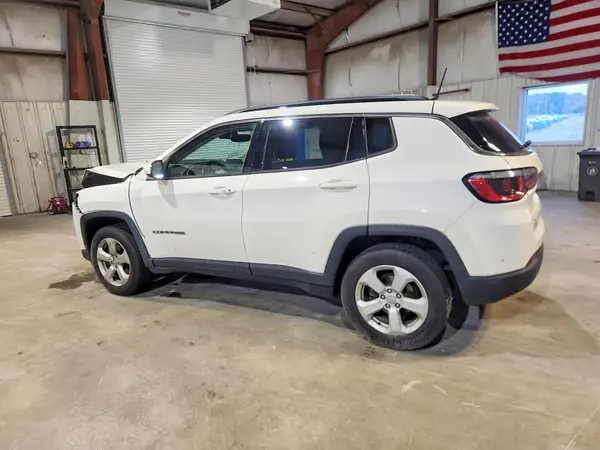 3C4NJDBB3KT734405 2019 JEEP COMPASS - Image 2