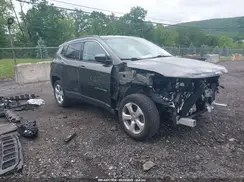 3C4NJDBB3KT741841 2019 JEEP COMPASS