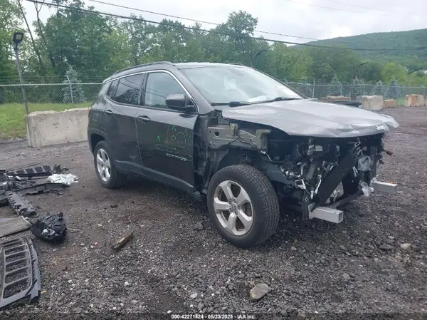 3C4NJDBB3KT741841 2019 JEEP COMPASS - Image 1