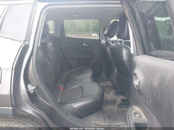 3C4NJDBB3KT741841 2019 JEEP COMPASS - Image 8