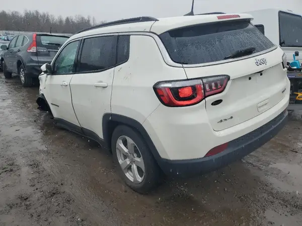 3C4NJDBB3KT766898 2019 JEEP COMPASS - Image 2