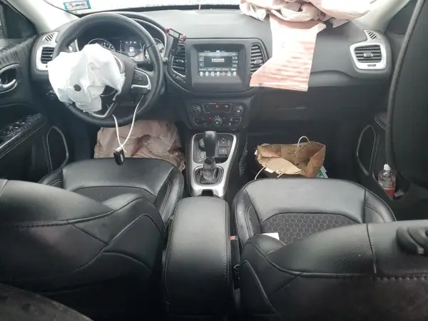 3C4NJDBB3KT766898 2019 JEEP COMPASS - Image 8
