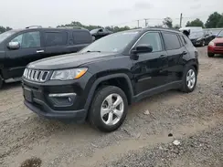 3C4NJDBB3KT766917 2019 JEEP COMPASS