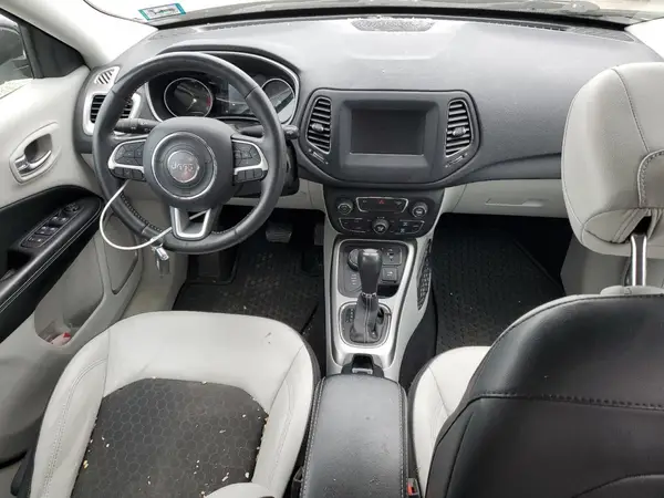 3C4NJDBB3KT766917 2019 JEEP COMPASS - Image 8