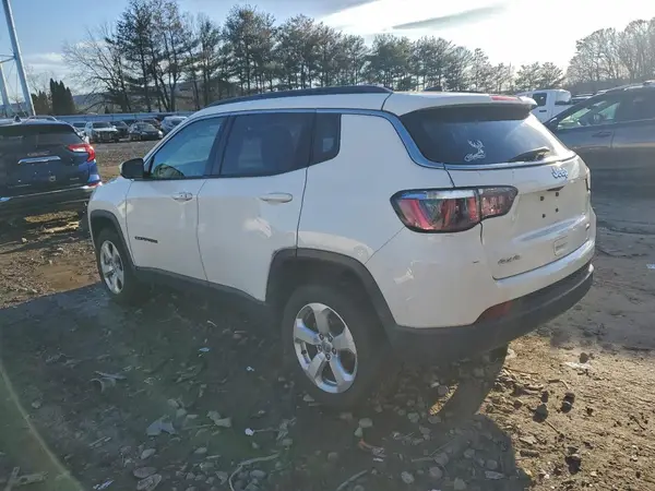3C4NJDBB3KT786827 2019 JEEP COMPASS - Image 2