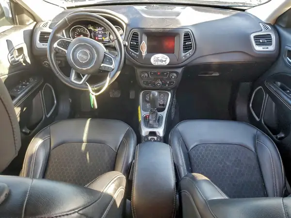3C4NJDBB3KT786827 2019 JEEP COMPASS - Image 8