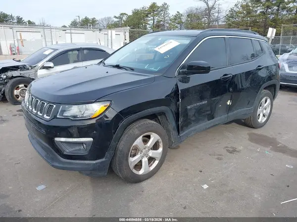 3C4NJDBB3KT786875 2019 JEEP COMPASS - Image 2