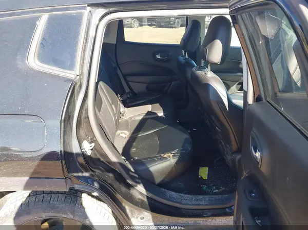 3C4NJDBB3KT812374 2019 JEEP COMPASS - Image 8