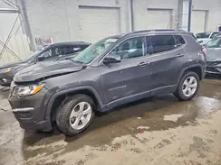 3C4NJDBB3KT813282 2019 JEEP COMPASS