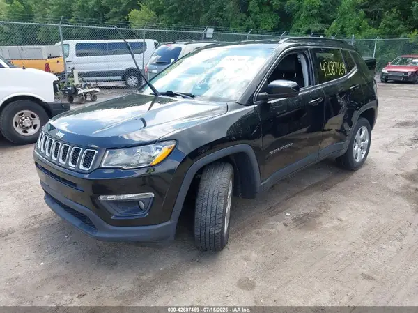 3C4NJDBB3KT835816 2019 JEEP COMPASS - Image 2