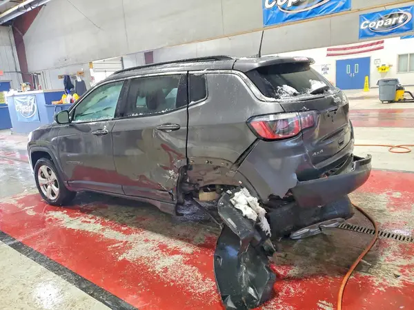 3C4NJDBB3KT835878 2019 JEEP COMPASS - Image 2