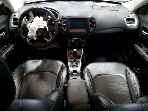 3C4NJDBB3KT835878 2019 JEEP COMPASS - Image 8