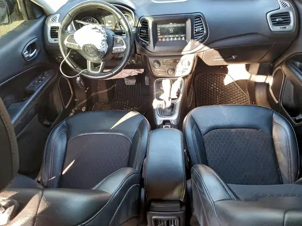 3C4NJDBB3KT847688 2019 JEEP COMPASS - Image 8