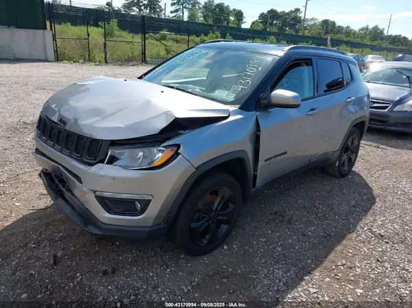 3C4NJDBB3LT115787 2020 JEEP COMPASS - Image 2