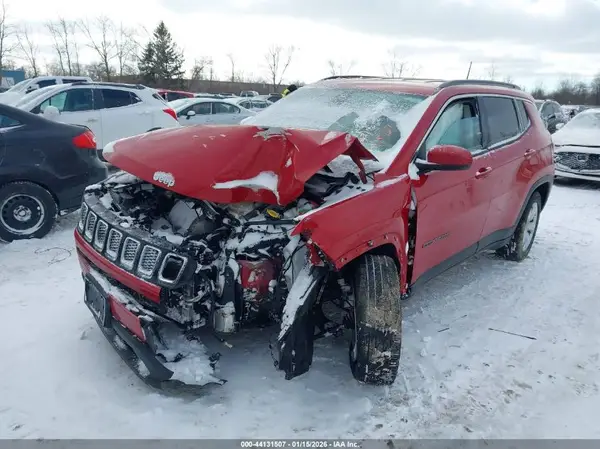 3C4NJDBB3LT156114 2020 JEEP COMPASS - Image 2