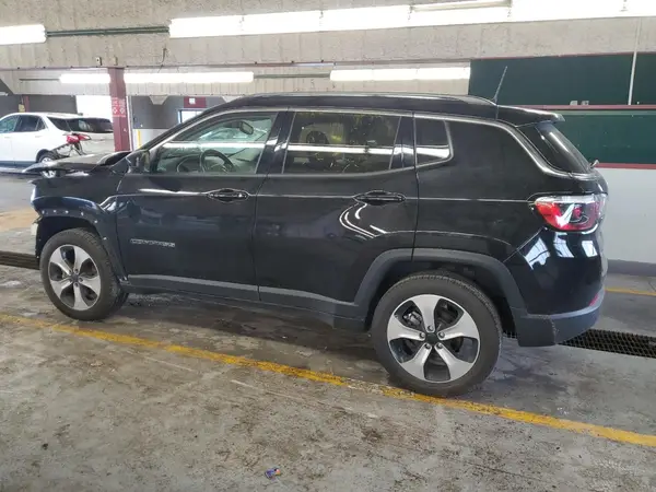 3C4NJDBB3LT258349 2020 JEEP COMPASS - Image 2