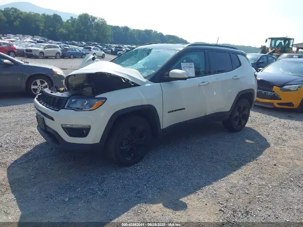 3C4NJDBB3MT509680 2021 JEEP COMPASS - Image 2