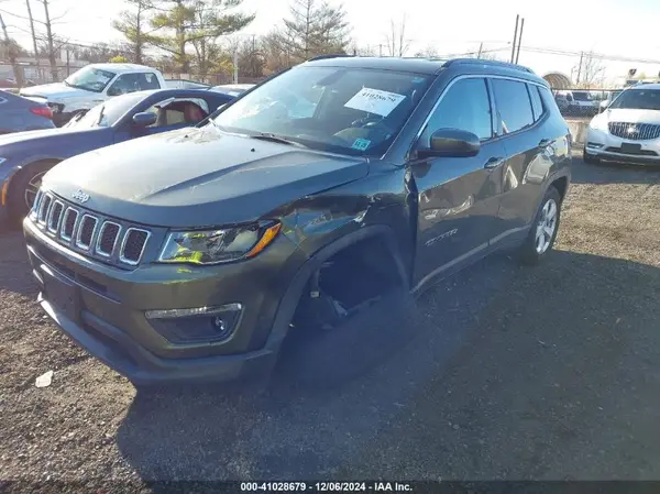 3C4NJDBB3MT529993 2021 JEEP COMPASS - Image 2