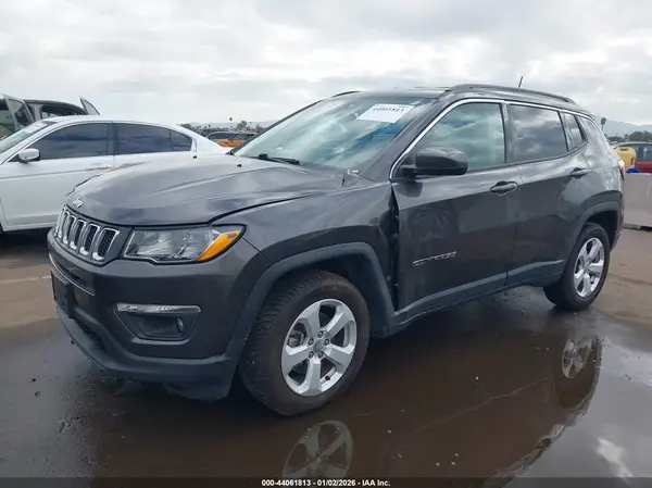 3C4NJDBB3MT547538 2021 JEEP COMPASS - Image 2