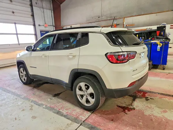 3C4NJDBB3MT555459 2021 JEEP COMPASS - Image 2