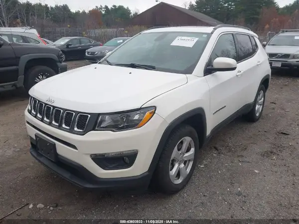 3C4NJDBB3MT569703 2021 JEEP COMPASS - Image 2